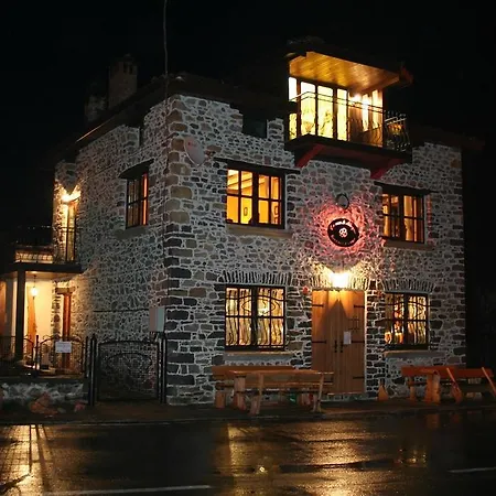 The Jolly House Pensiune Arda (Smolyan)